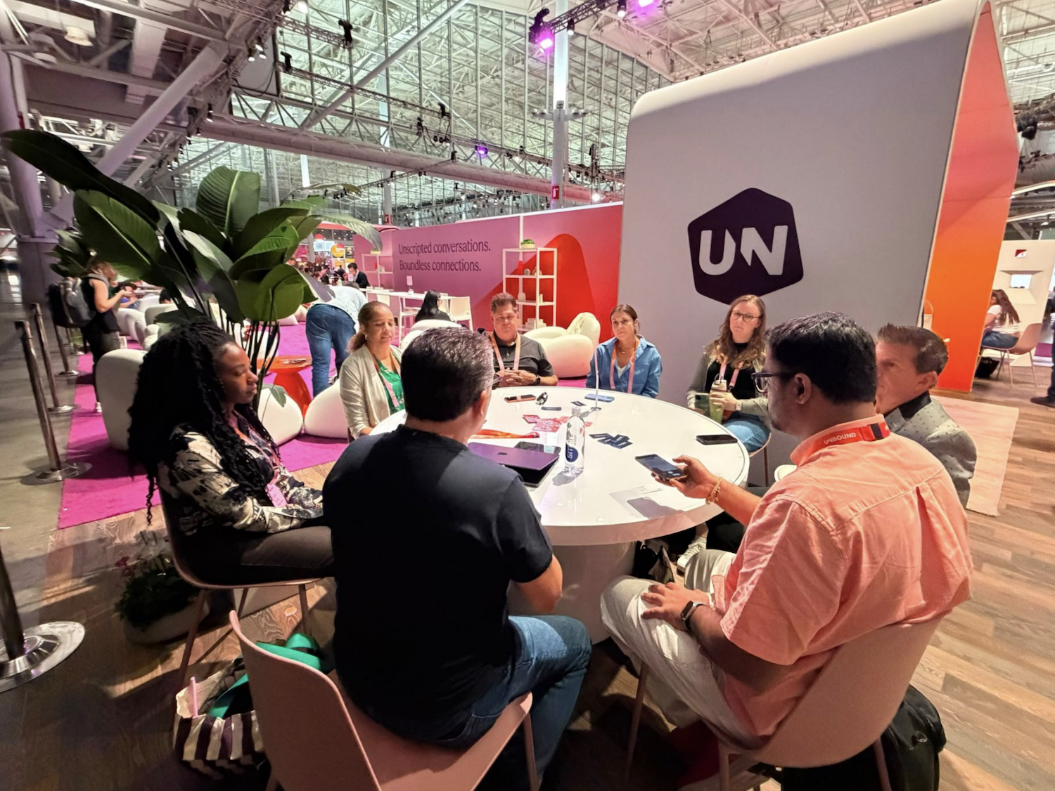 Gabriel Marguglio leading a group AEO discussion in the UNBOUND26 Braindate Lounge